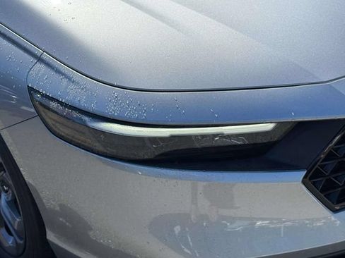 Certified 2023 Honda Accord EX image 8