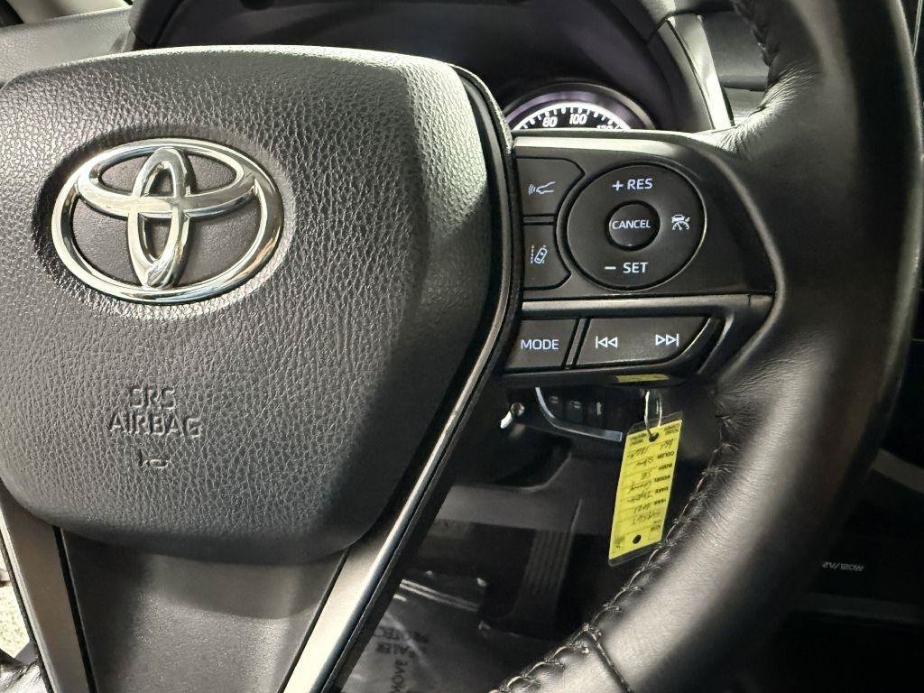 Used 2021 Toyota Camry SE FWD image 16