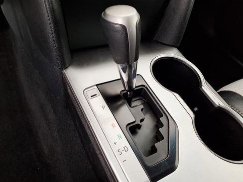 Used 2014 Toyota Camry SE FWD image 23