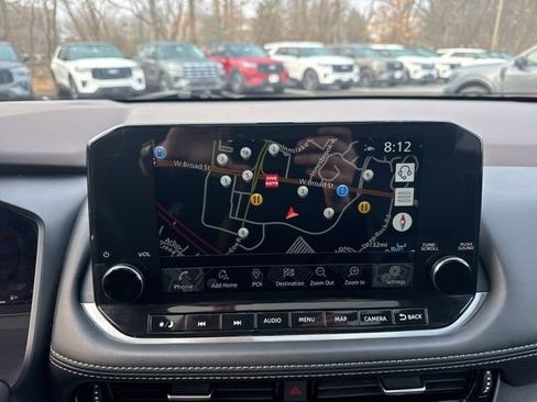 Used 2021 Nissan Rogue Platinum image 16