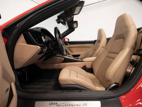 Used 2021 Porsche 911 Carrera S image 19