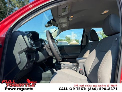 Used 2018 Toyota Tacoma SR AWD/4WD image 16
