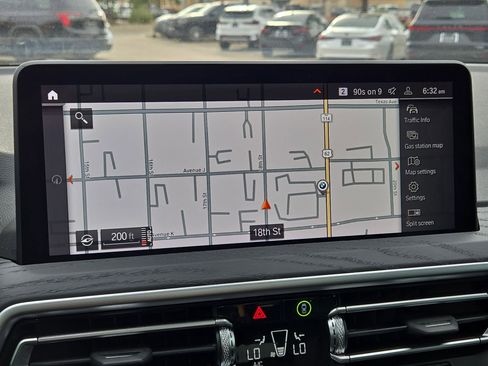 Certified 2025 BMW X4 xDrive30i image 19