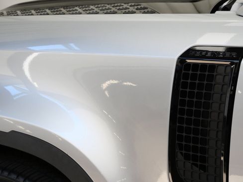 Used 2020 Land Rover Defender 110 First Edition image 34