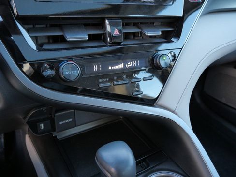 Certified 2024 Toyota Camry SE image 24