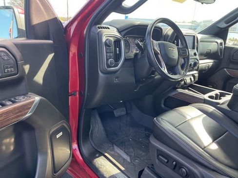 Used 2019 Chevrolet Silverado 1500 High Country w/ Technology Package AWD/4WD image 5