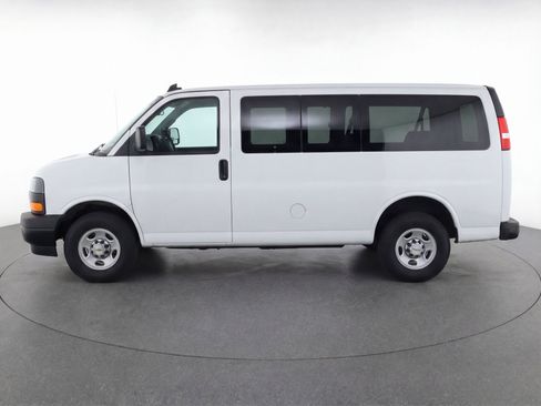 Used 2025 Chevrolet Express 3500 LT w/ LT Preferred Equipment Group image 5
