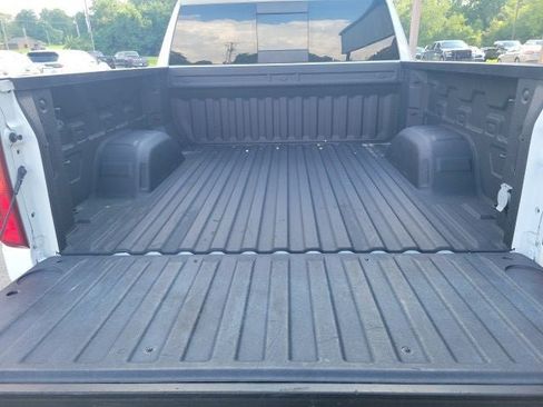 Used 2022 Chevrolet Silverado 1500 LT Trail Boss w/ Convenience Package II AWD/4WD image 10
