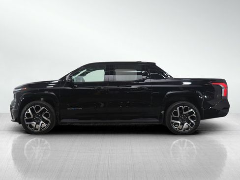 Used 2024 Chevrolet Silverado EV RST image 2
