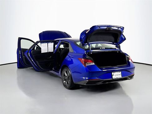 Used 2021 Hyundai Elantra SEL w/ Convenience Package image 17