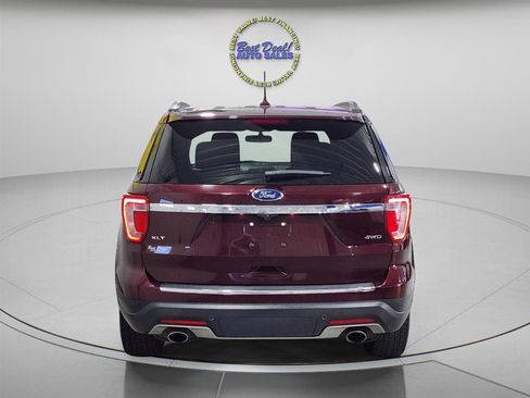 Used 2018 Ford Explorer XLT w/ Equipment Group 202A AWD/4WD image 5