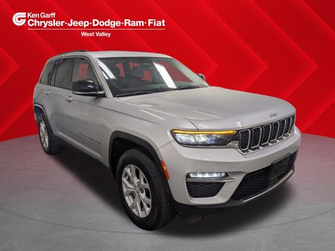 Used 2023 Jeep Grand Cherokee Limited AWD/4WD image 1