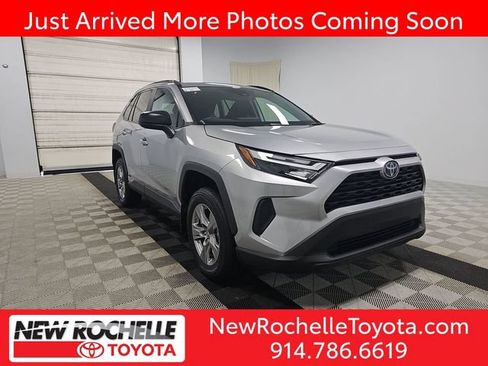 Used 2024 Toyota RAV4 LE AWD/4WD image 1