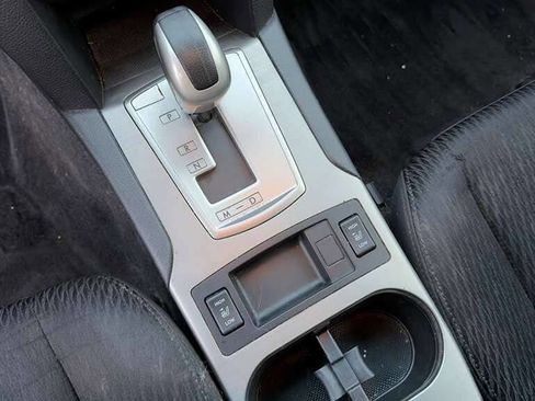 Used 2011 Subaru Outback 2.5i Premium w/ All-Weather Pkg image 16