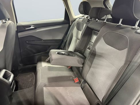 Used 2022 Volkswagen Taos S image 13