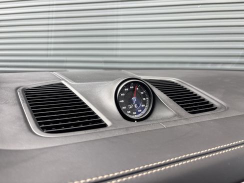 Used 2022 Porsche Cayenne GTS image 25