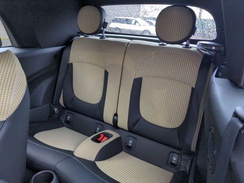 Certified 2022 MINI Cooper S w/ Driver Assistance Package image 18