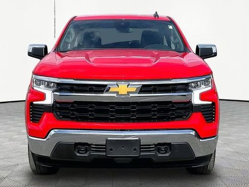 Used 2023 Chevrolet Silverado 1500 LT image 2