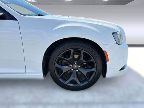 Used 2021 Chrysler 300 S RWD image 11