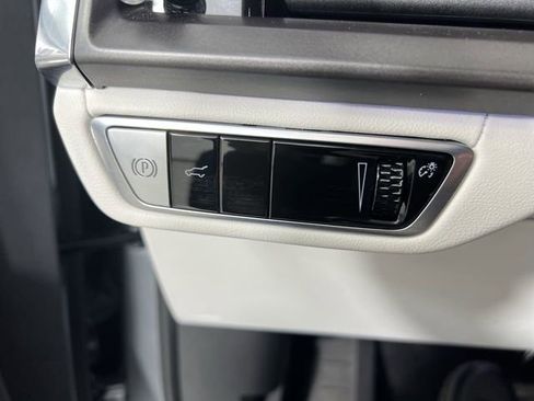 Used 2026 Cadillac Vistiq Sport AWD/4WD image 17