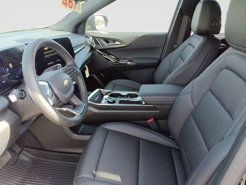 New 2026 Chevrolet Equinox LT w/ Convenience Package II AWD/4WD image 10