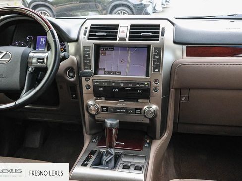 Used 2017 Lexus GX 460 Premium AWD/4WD image 16