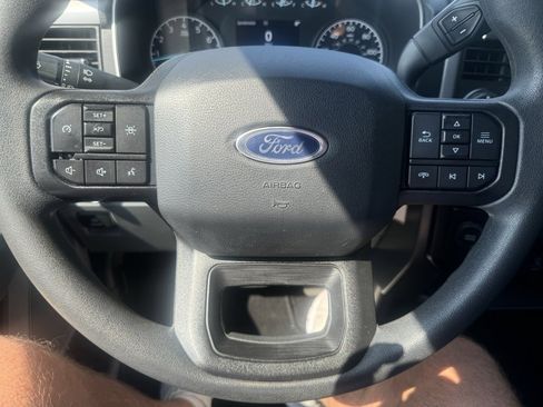 Used 2022 Ford F150 XLT w/ Trailer Tow Package image 16