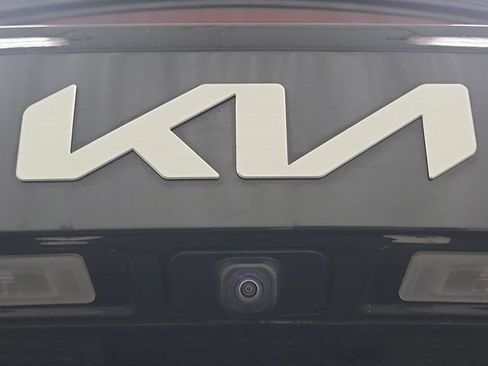 Used 2023 Kia Sorento S FWD image 8