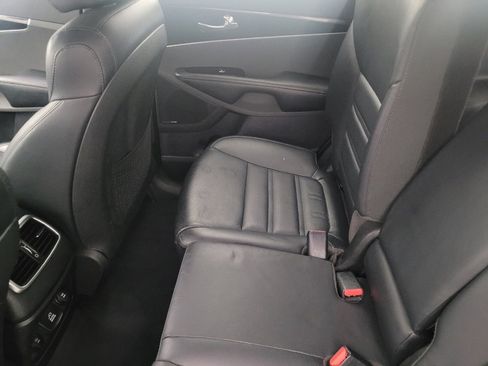 Used 2019 Kia Sorento EX w/ EX Touring Package image 18