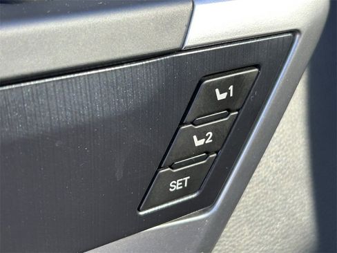 Used 2024 Toyota Sequoia Platinum image 18