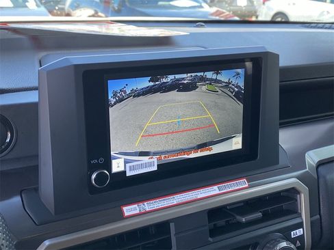 Certified 2025 Toyota Tacoma SR5 image 29