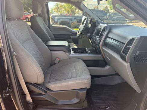 Used 2019 Ford F250 XLT w/ XLT Premium Package AWD/4WD image 16