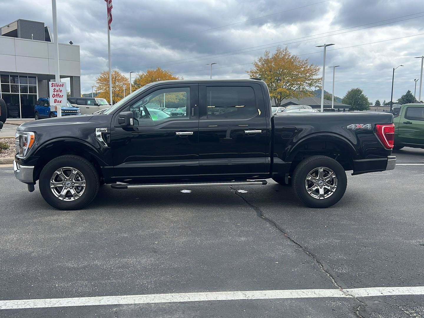 Used 2023 Ford F150 XLT w/ Equipment Group 302A High AWD/4WD image 9