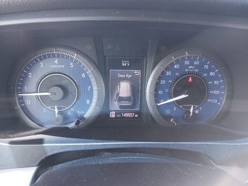 Used 2016 Toyota Sienna XLE FWD image 23