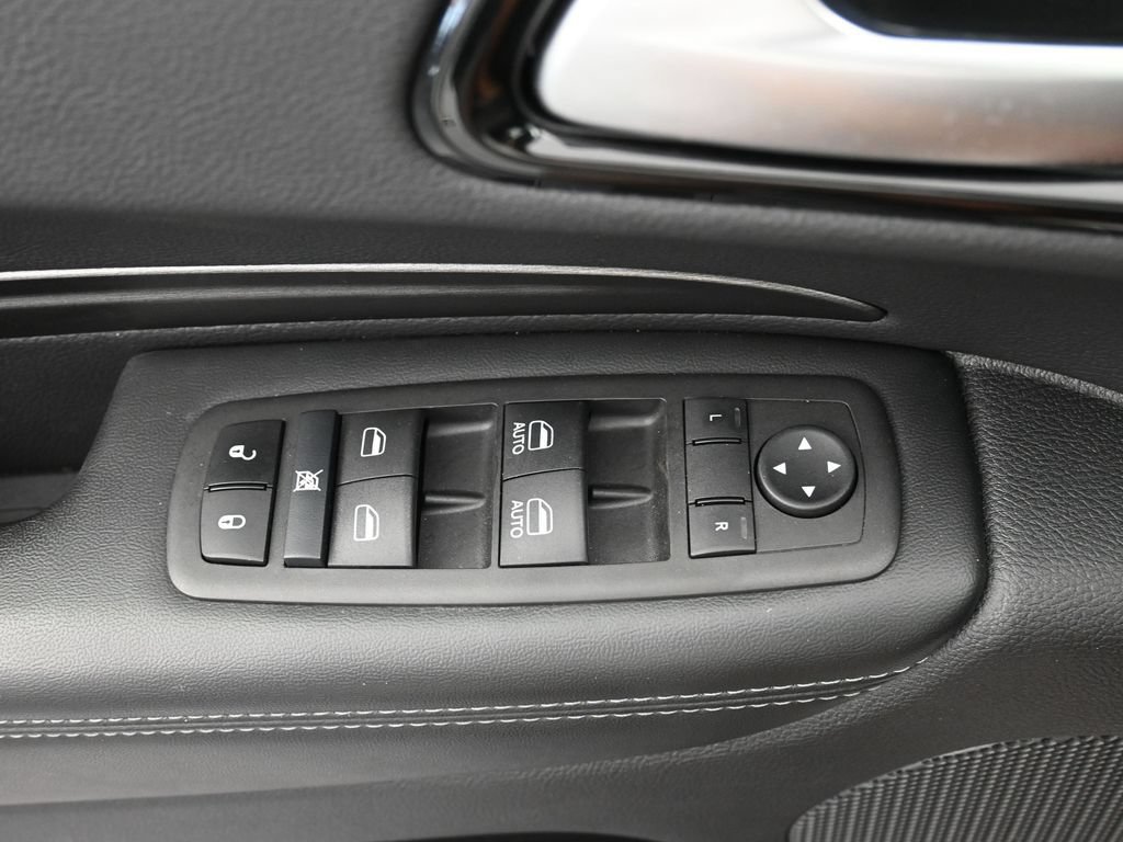 Used 2024 Dodge Durango SXT w/ Trailer Tow Group IV AWD/4WD image 22