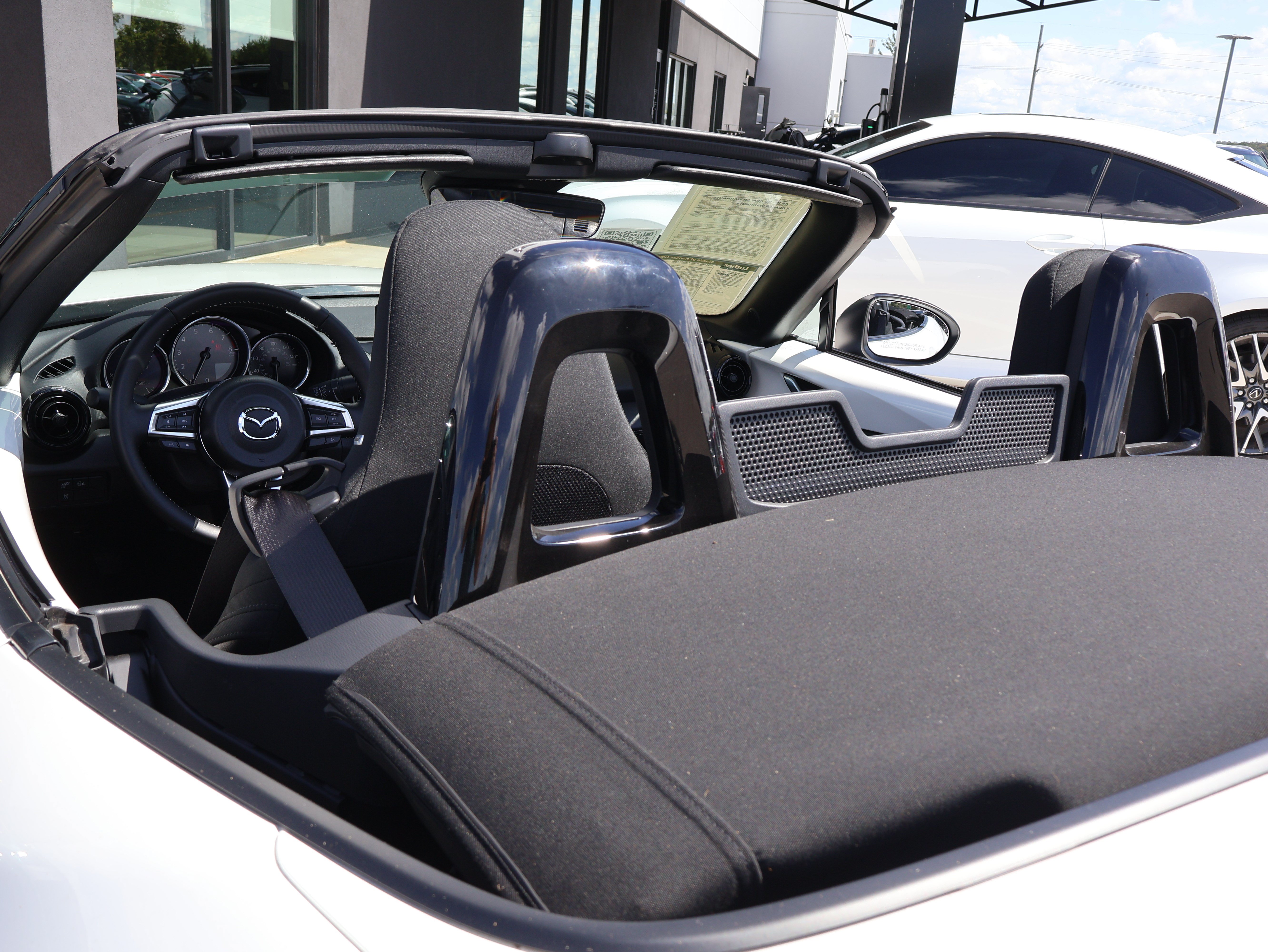 Certified 2025 MAZDA MX-5 Miata Club RWD image 29