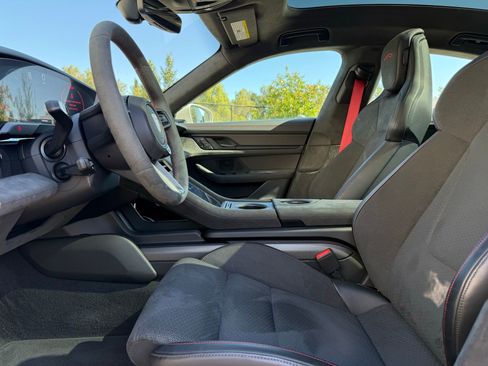 Certified 2025 Porsche Taycan GTS image 12