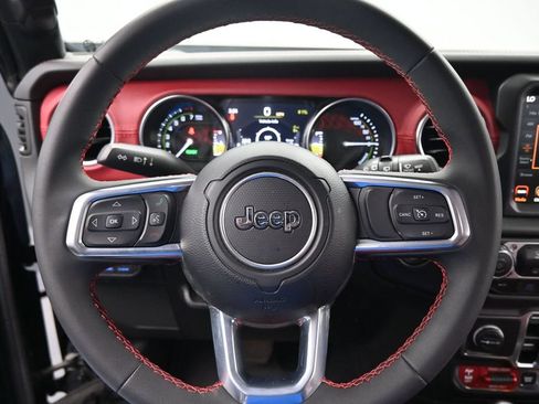 Used 2023 Jeep Wrangler Unlimited Rubicon 4xe AWD/4WD image 15