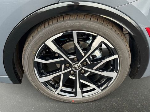 New 2026 Toyota Prius Plug-In Hybrid image 10