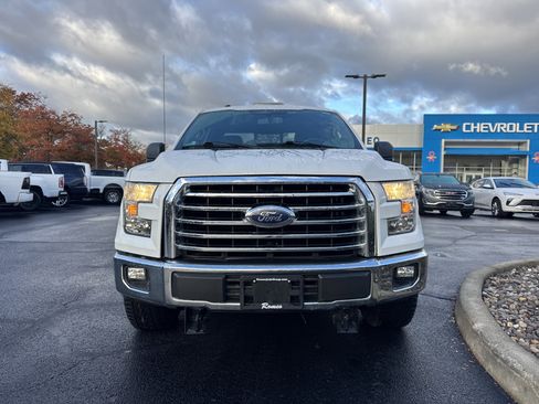 Used 2017 Ford F150 XLT w/ Equipment Group 302A Luxury image 2