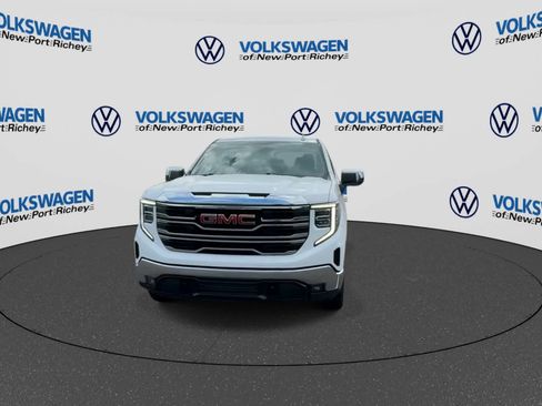 Used 2025 GMC Sierra 1500 SLT AWD/4WD image 3