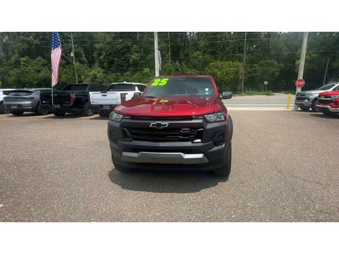 Used 2025 Chevrolet Colorado Trail Boss AWD/4WD image 7