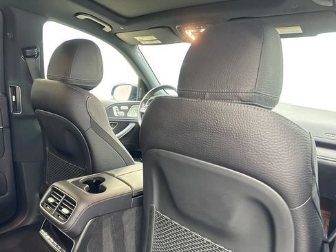 Used 2023 Mercedes-Benz GLS 580 4MATIC image 44