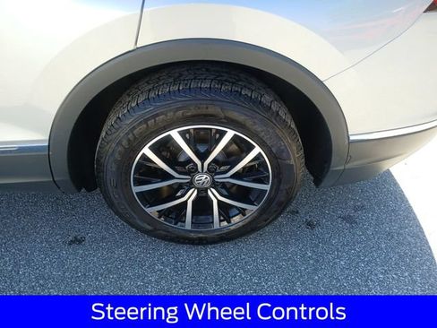Used 2021 Volkswagen Tiguan SE AWD/4WD image 5