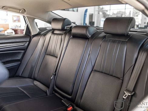 Used 2021 Honda Accord Touring image 32