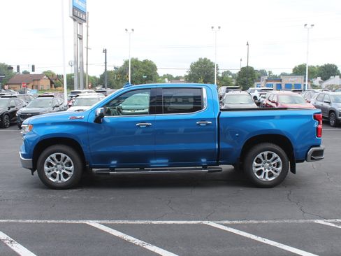 Certified 2022 Chevrolet Silverado 1500 LTZ w/ Technology Package AWD/4WD image 7