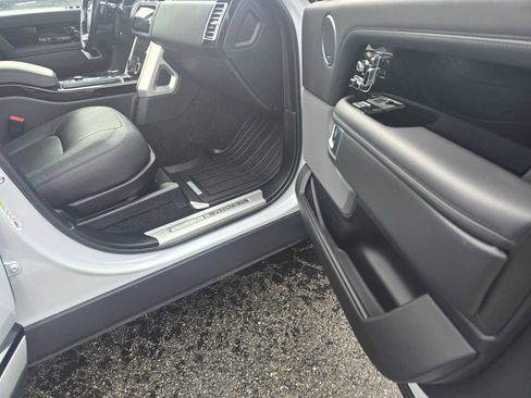 Used 2020 Land Rover Range Rover Long Wheelbase HSE image 10