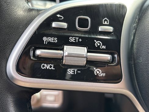 Used 2022 Mercedes-Benz GLE 350 w/ Premium Package image 38