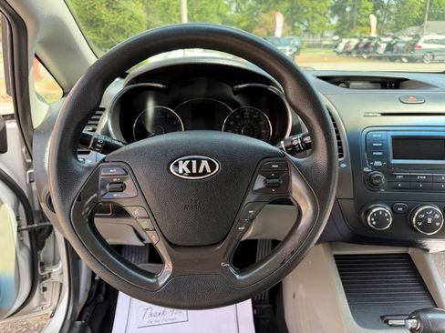 Used 2016 Kia Forte LX FWD image 22