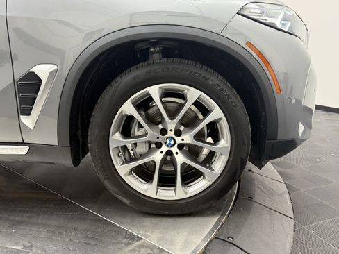 Used 2024 BMW X5 sDrive40i w/ Parking Assistance Package RWD image 9